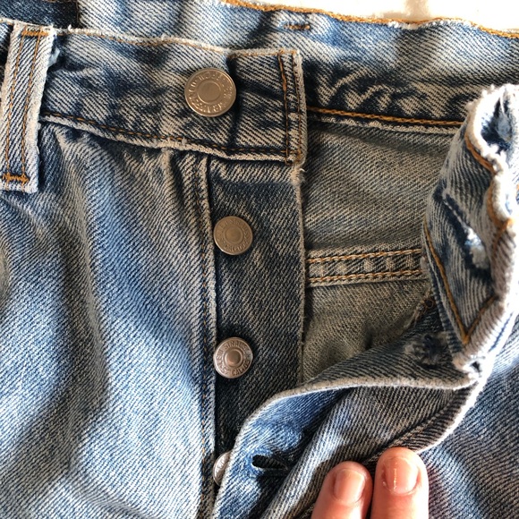 Levi Cutoffs  button down 502,s - Picture 6 of 8